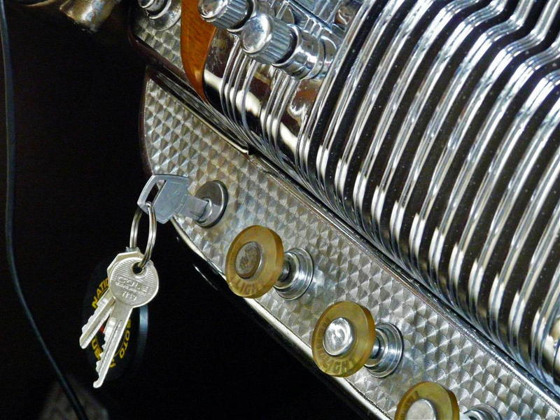 Illustration for article titled 1947 DeSoto Custom Suburban Makes Minivans Seem Really Crappy